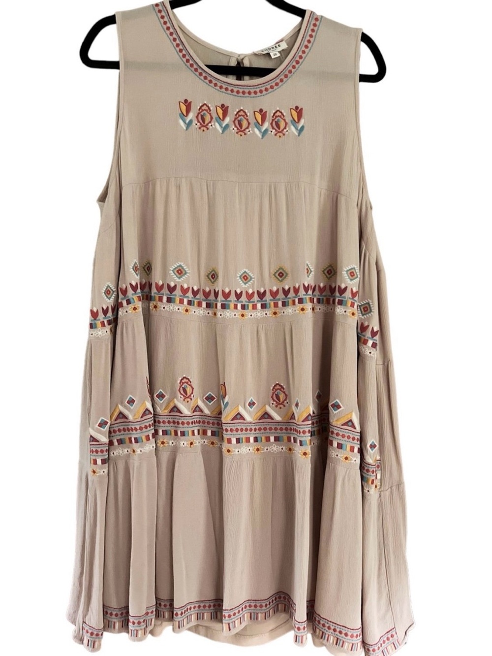 Andree by Unit Sleeveless Dress 2X  Beautiful Embroidery Red Yellow White Blue